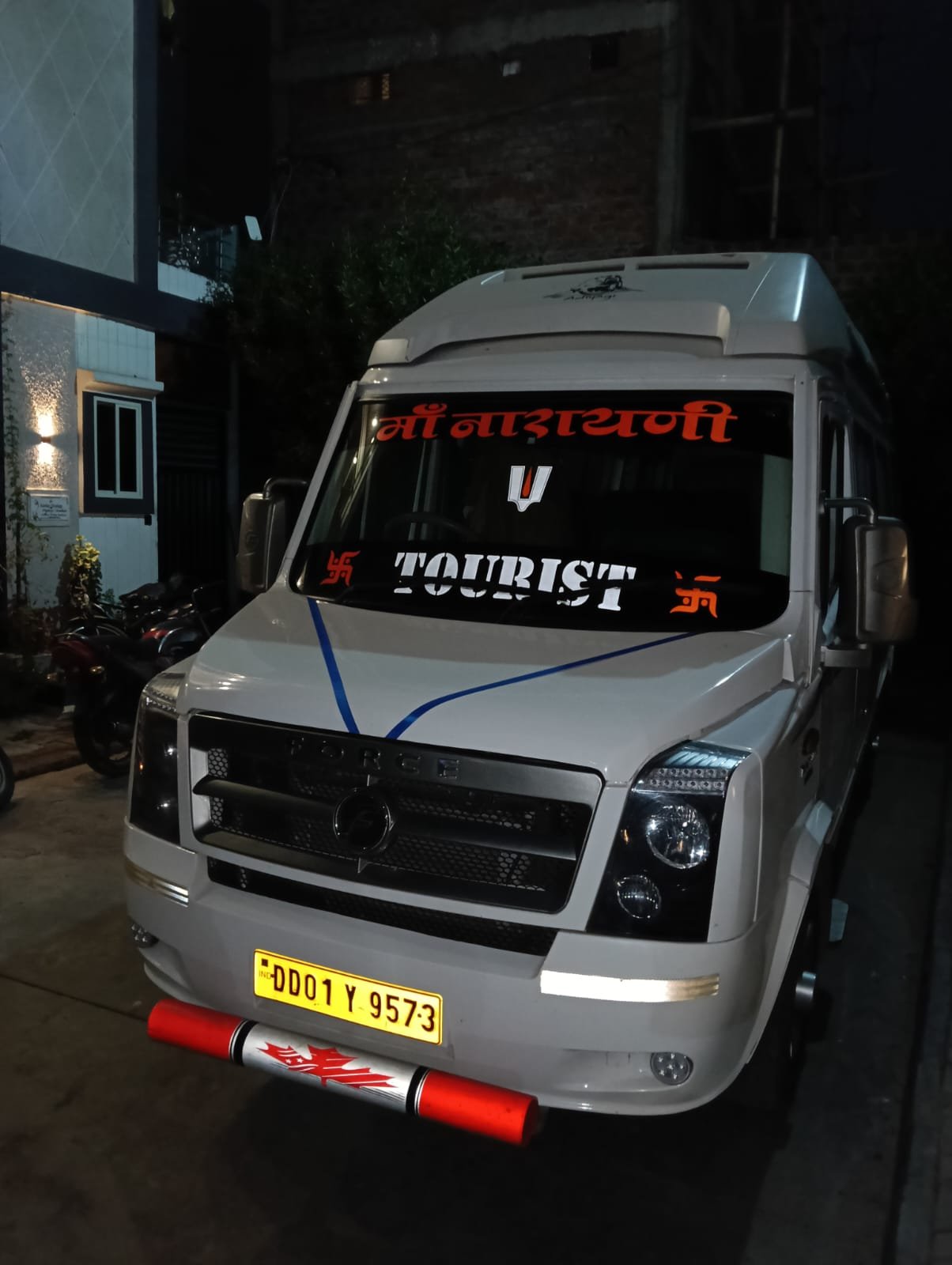 17 Seater Tempo Traveller rental in Indore — photo 1